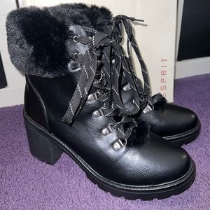 Esprit Ember Cozy heeled lace up boots
